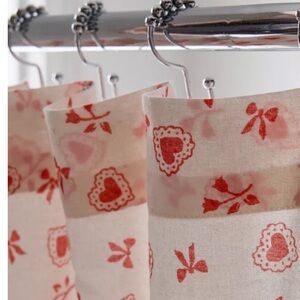 NWOT Urban Outfitters Sweetheart Ditsy Patterned Shower Curtain